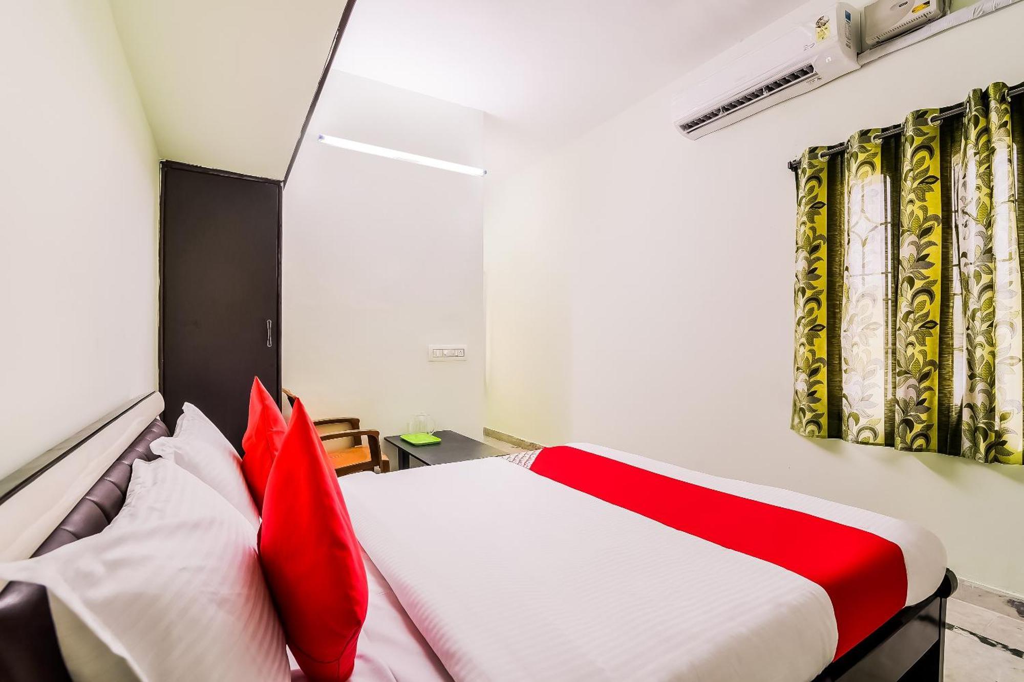 OYO 42984 Kartikeya Park View Residency Hotel Chittoor Bagian luar foto