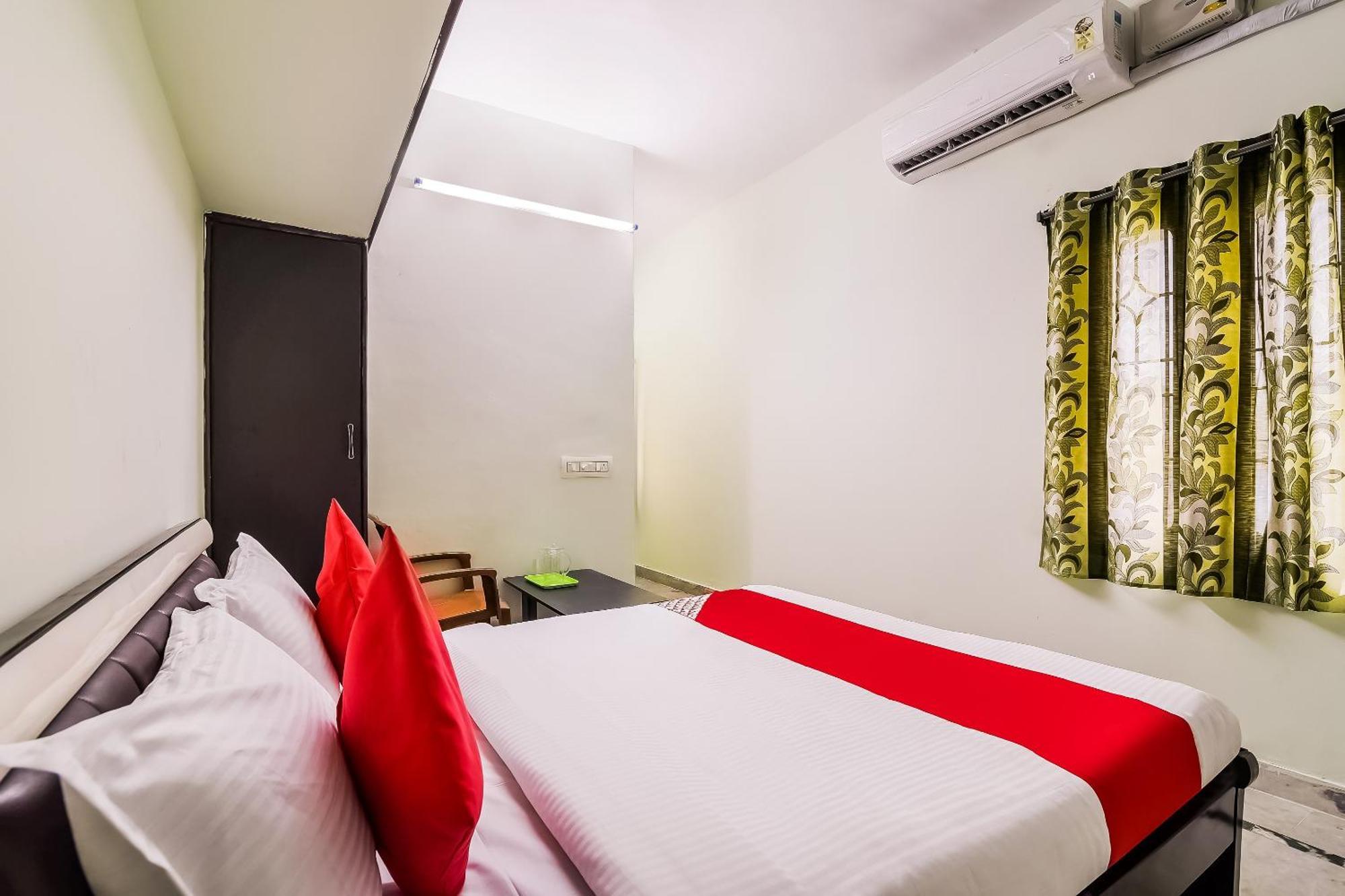 OYO 42984 Kartikeya Park View Residency Hotel Chittoor Bagian luar foto