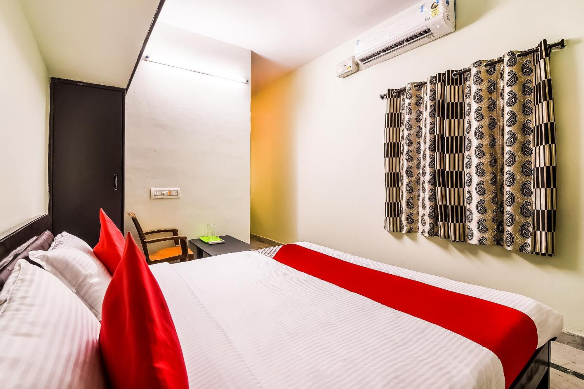 OYO 42984 Kartikeya Park View Residency Hotel Chittoor Bagian luar foto