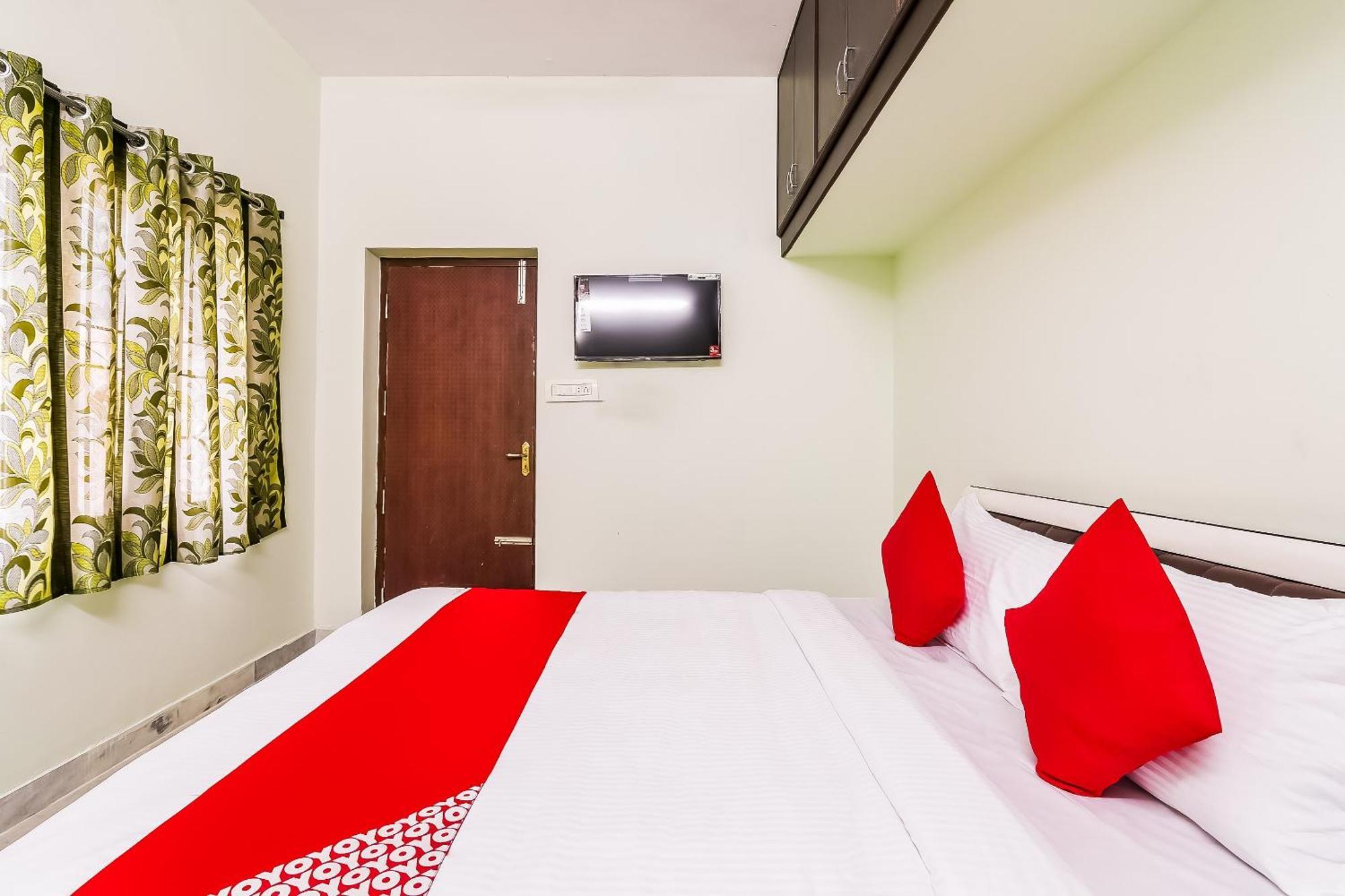 OYO 42984 Kartikeya Park View Residency Hotel Chittoor Bagian luar foto