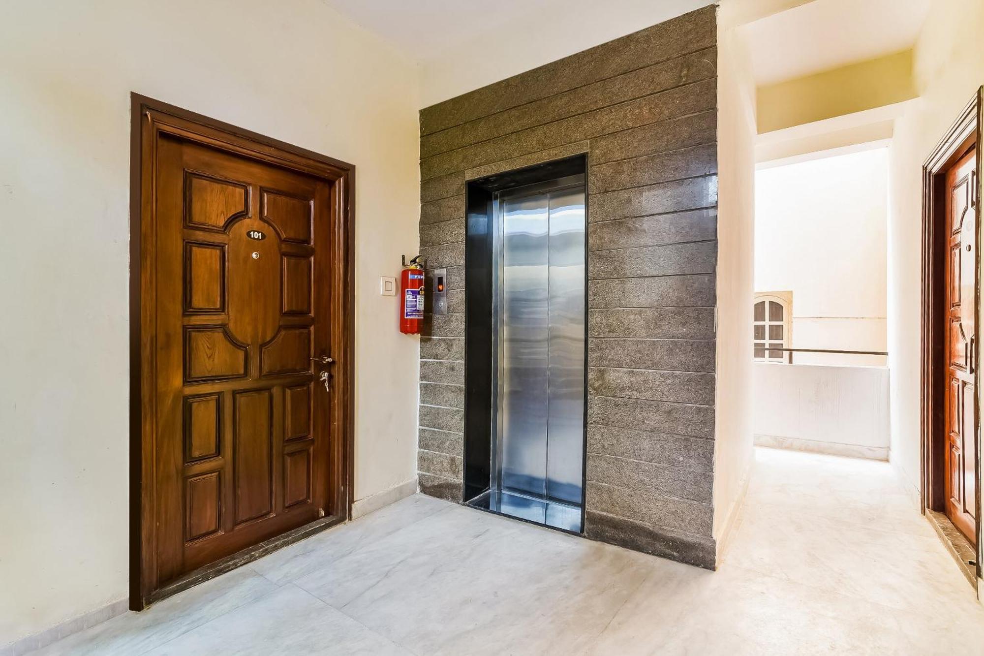 OYO 42984 Kartikeya Park View Residency Hotel Chittoor Bagian luar foto