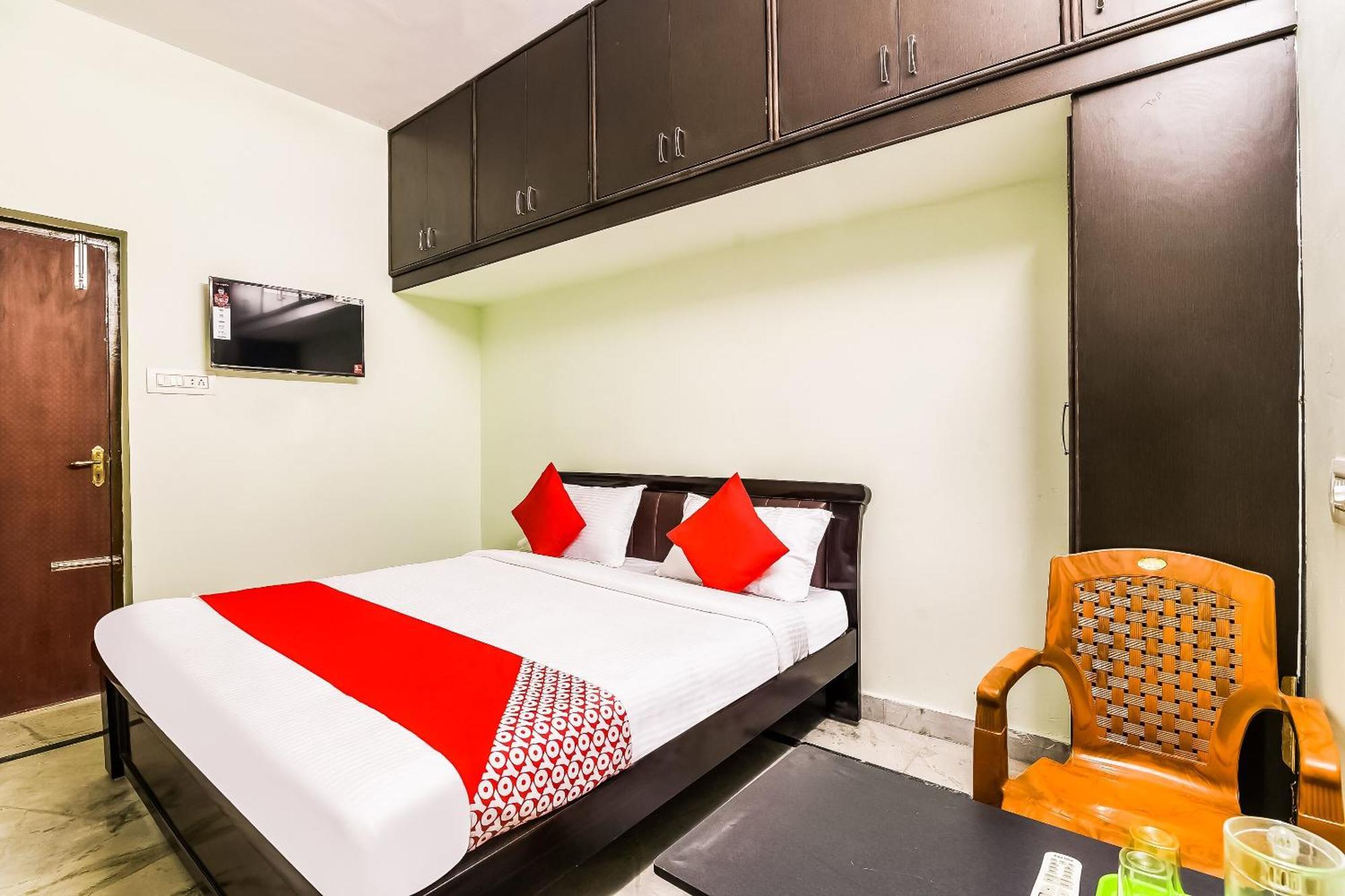 OYO 42984 Kartikeya Park View Residency Hotel Chittoor Bagian luar foto